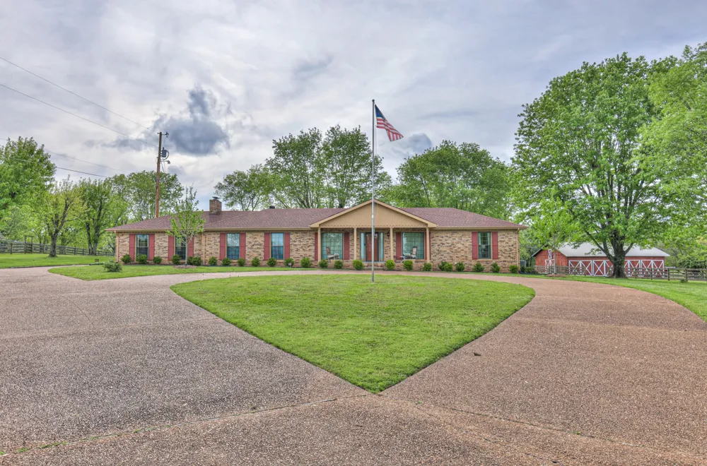 117 Brights Ln Gallatin, TN 37066