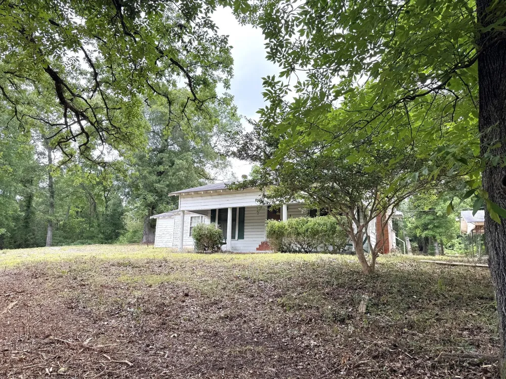 704 E Elder Street Colmesneil, TX 75938