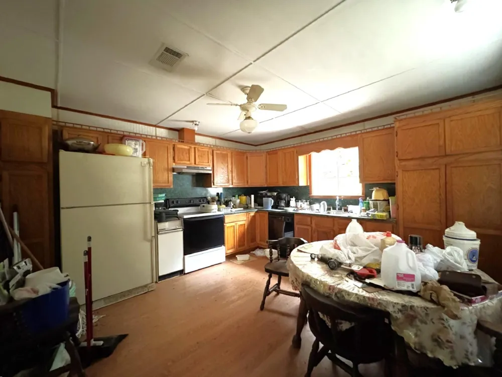 704 E Elder Street Colmesneil, TX 75938