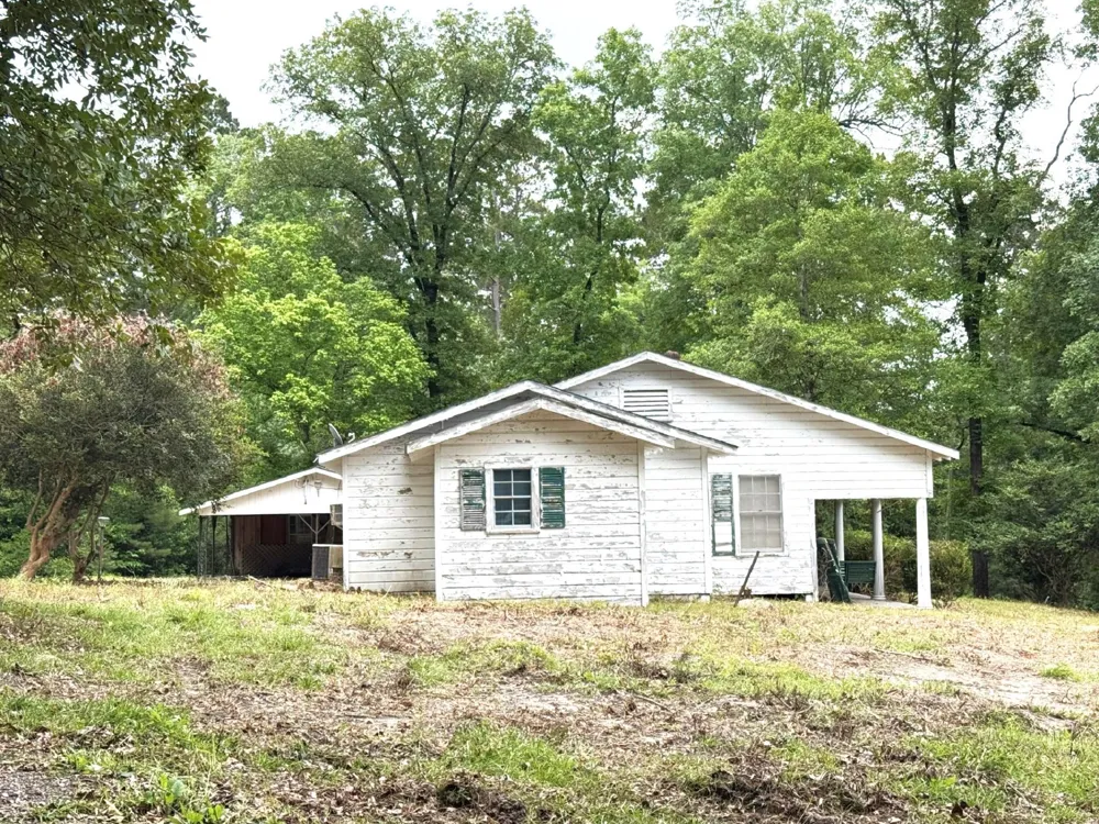 704 E Elder Street Colmesneil, TX 75938