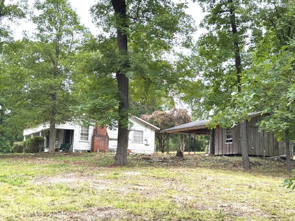 704 E Elder Street Colmesneil, TX 75938