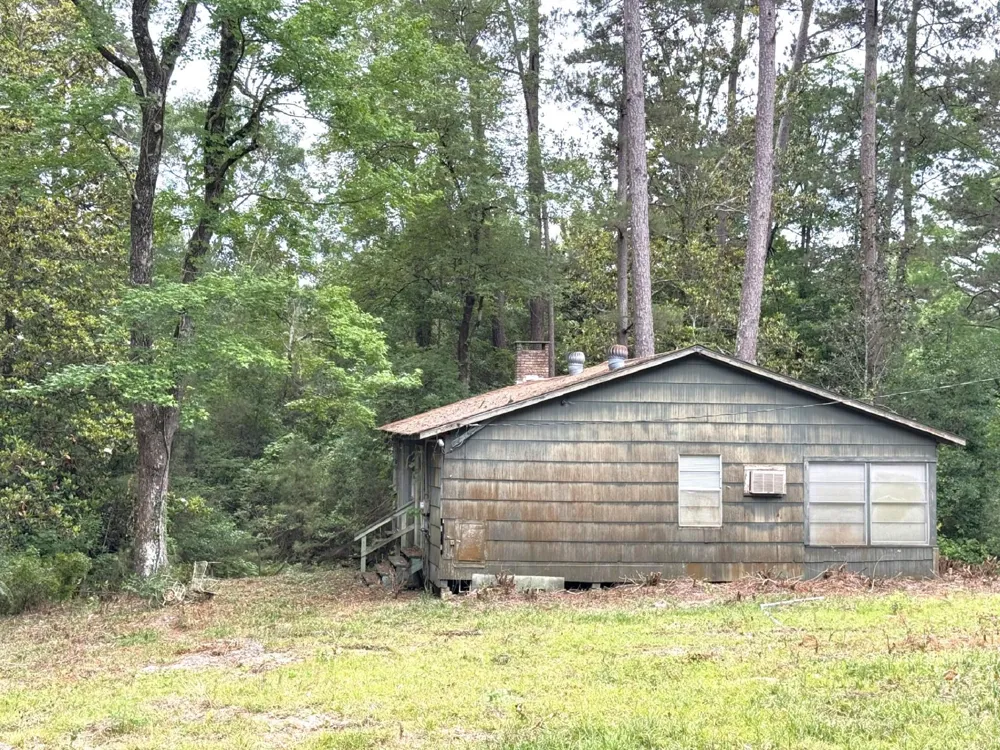 704 E Elder Street Colmesneil, TX 75938