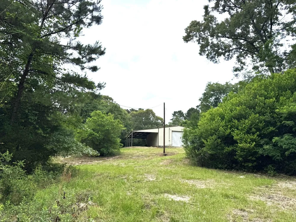 704 E Elder Street Colmesneil, TX 75938