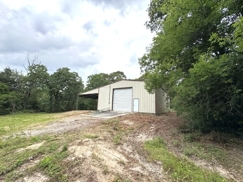 704 E Elder Street Colmesneil, TX 75938