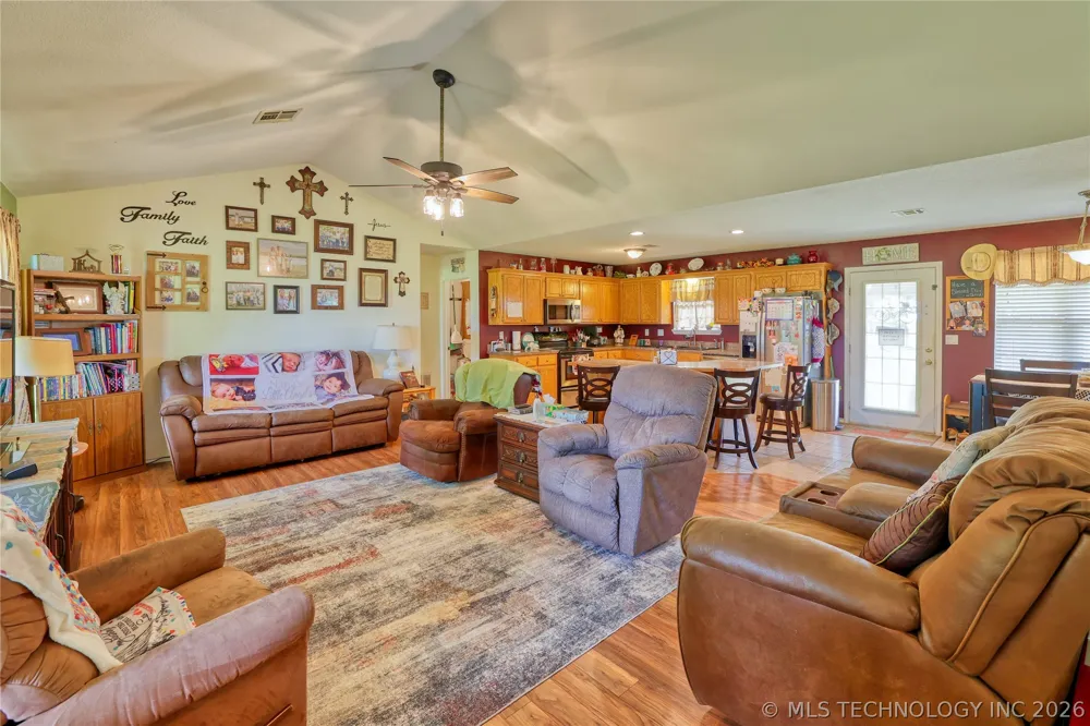 37584 County Road 1760 Coalgate, OK 74538