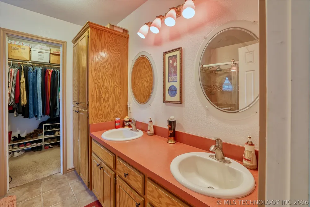 37584 County Road 1760 Coalgate, OK 74538