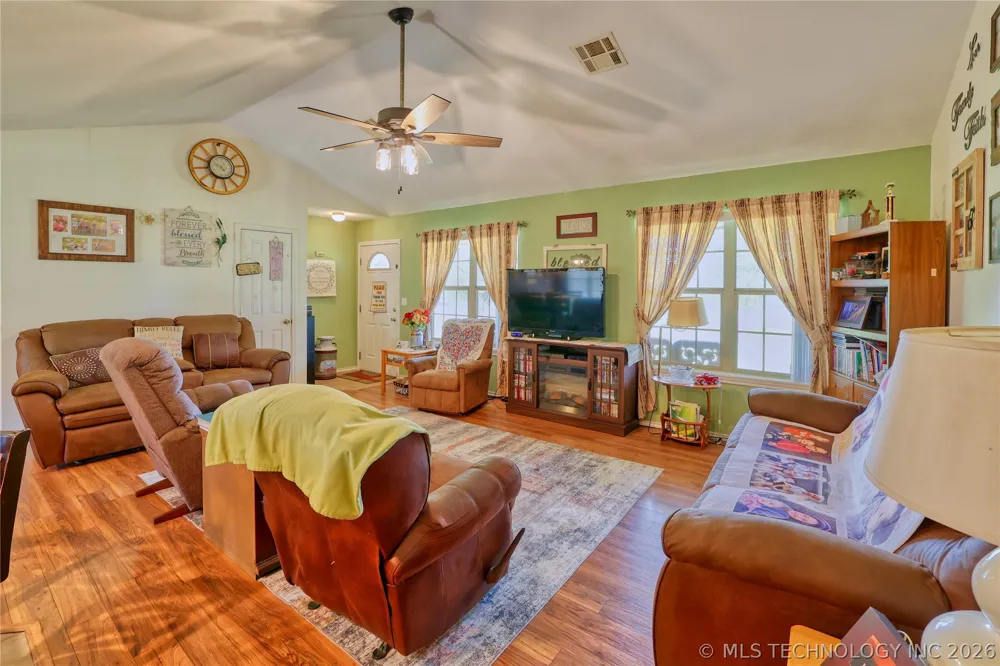 37584 County Road 1760 Coalgate, OK 74538