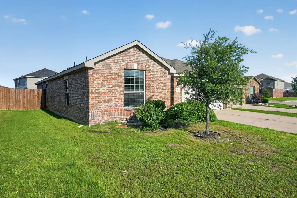 178 Presidents Way Venus, TX 76084