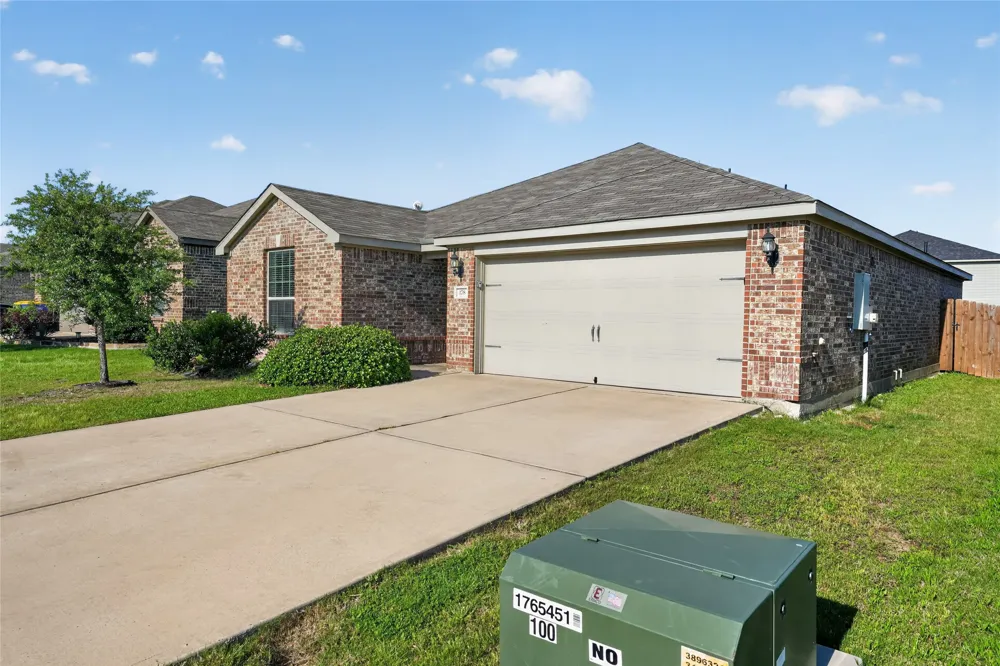178 Presidents Way Venus, TX 76084