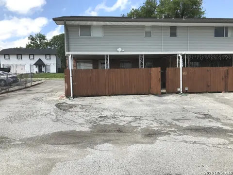 133 E Silver Sands