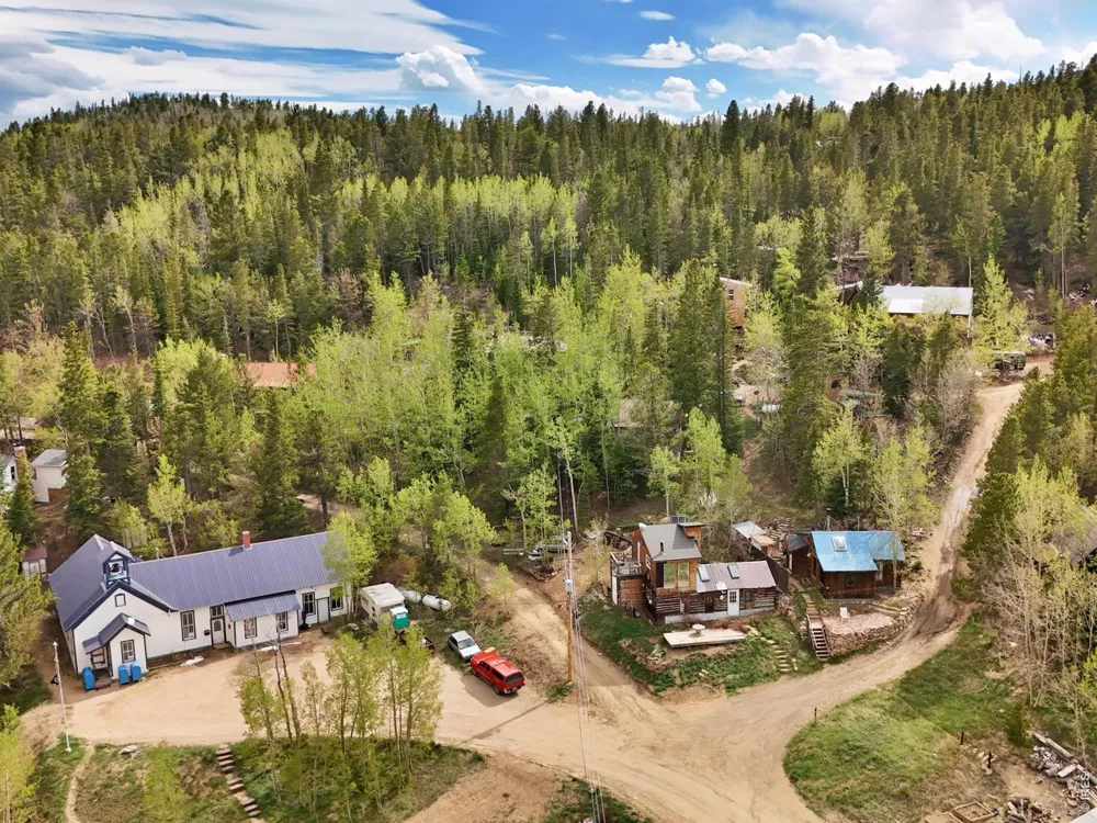 38 B and M Street Ward, CO 80481