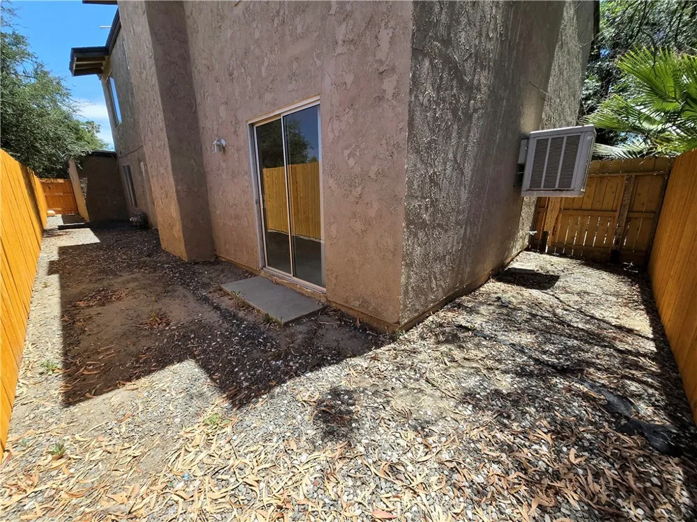 853 Douglas Court Hemet, CA 92543