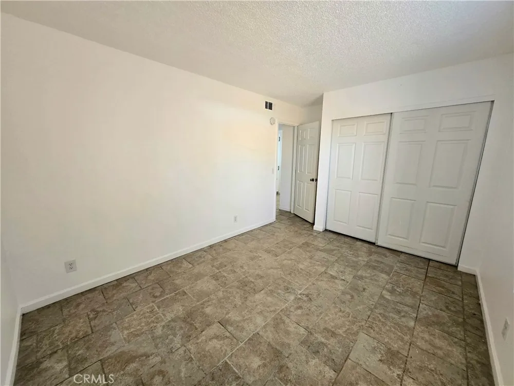 853 Douglas Court Hemet, CA 92543