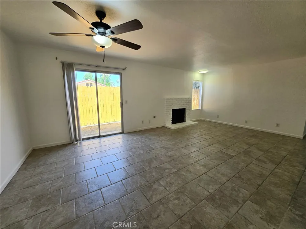 853 Douglas Court Hemet, CA 92543