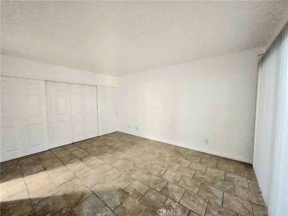 853 Douglas Court Hemet, CA 92543