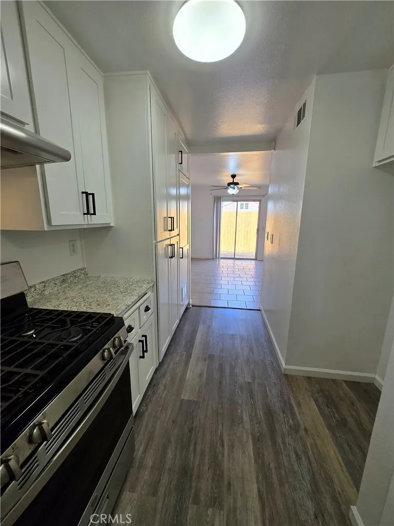 853 Douglas Court Hemet, CA 92543