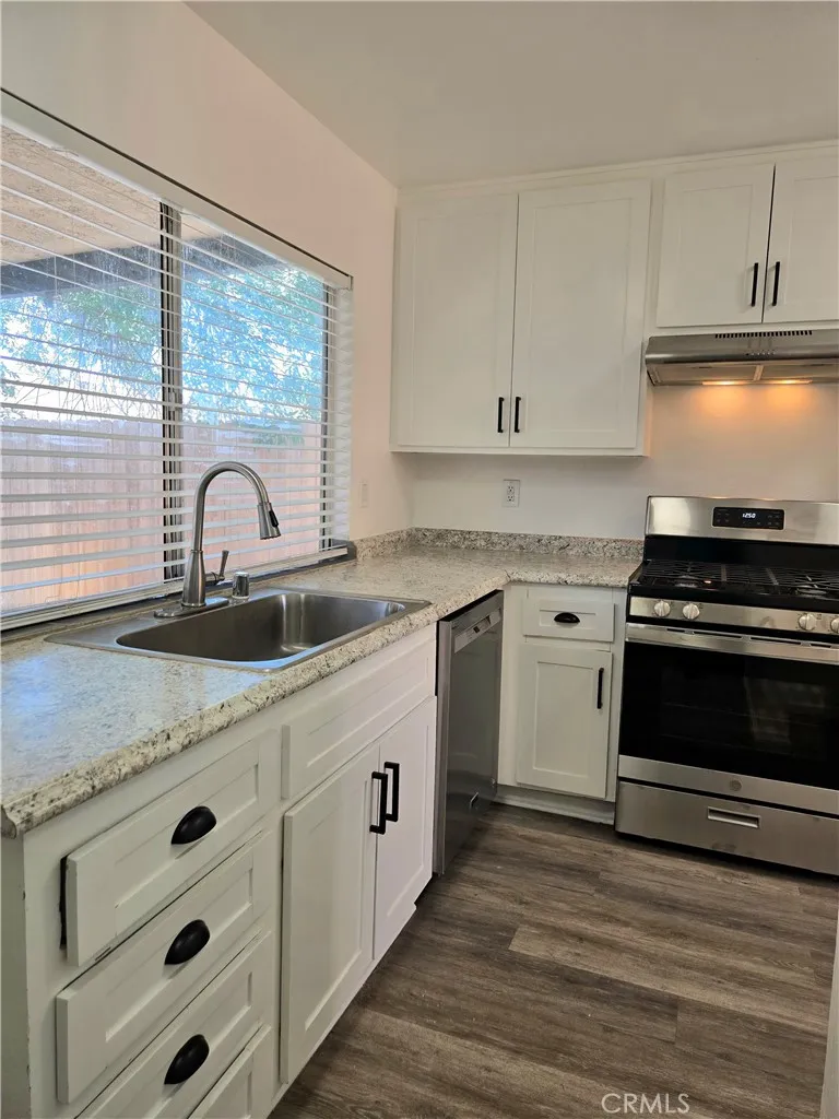 853 Douglas Court Hemet, CA 92543