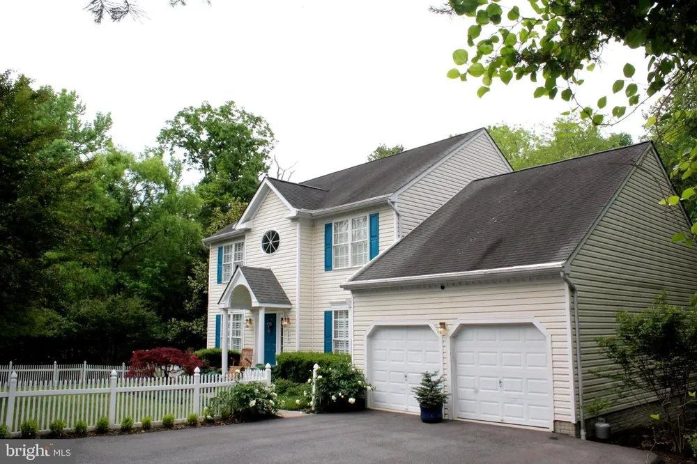 184 HICKORY POINT ROAD Pasadena, MD 21122