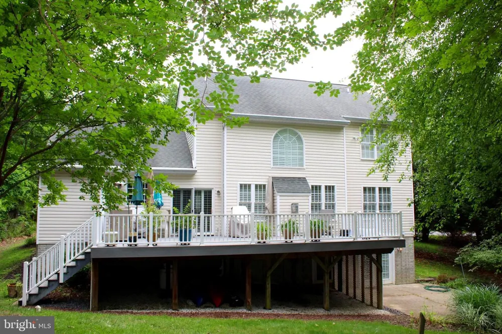 184 HICKORY POINT ROAD Pasadena, MD 21122