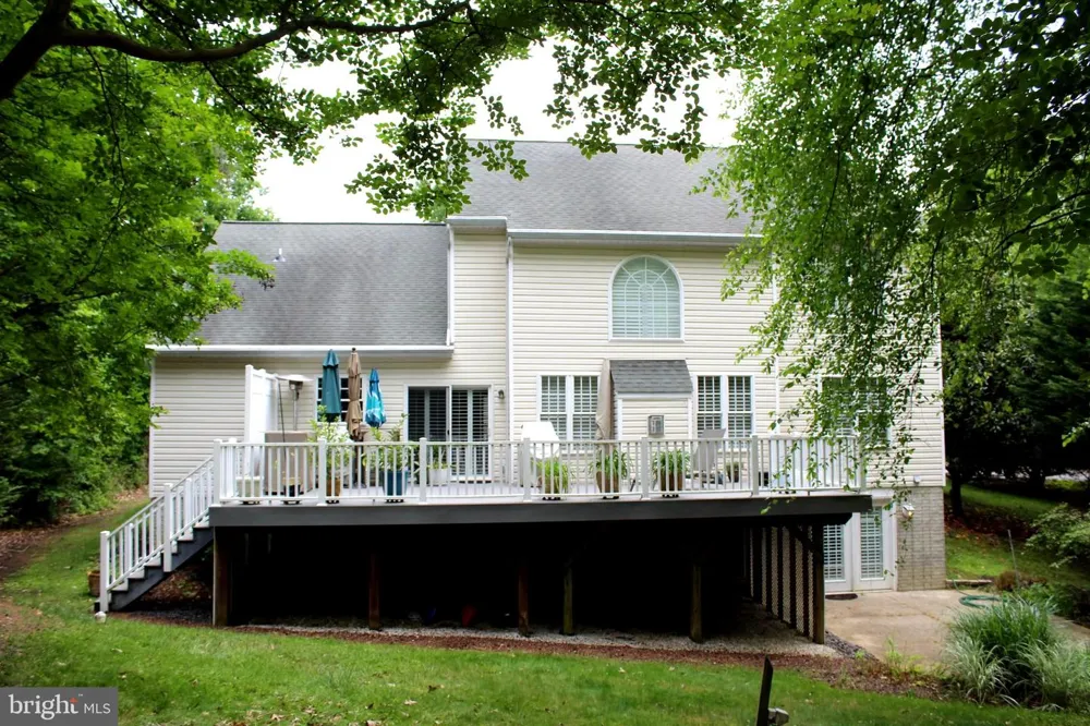 184 HICKORY POINT ROAD Pasadena, MD 21122