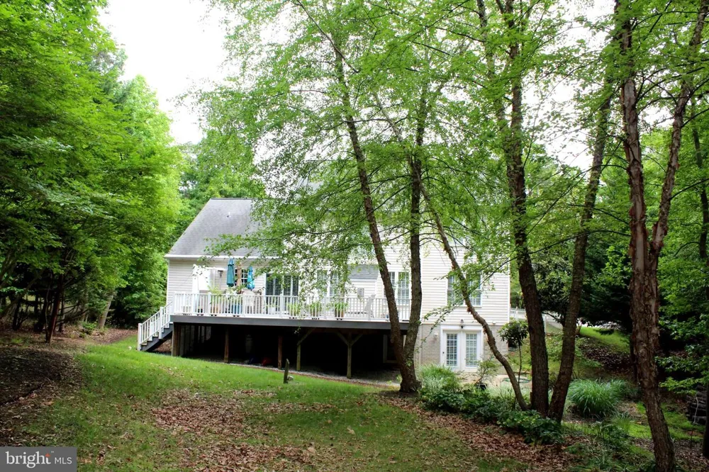 184 HICKORY POINT ROAD Pasadena, MD 21122