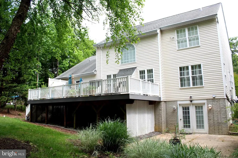 184 HICKORY POINT ROAD Pasadena, MD 21122