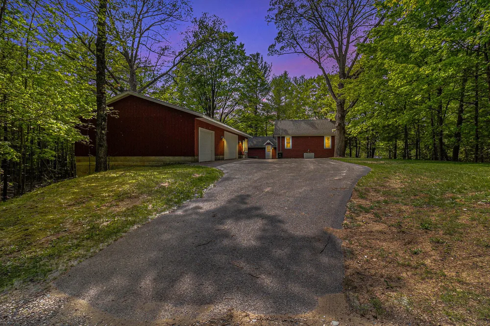 7777 E Washington Road Branch, MI 49402