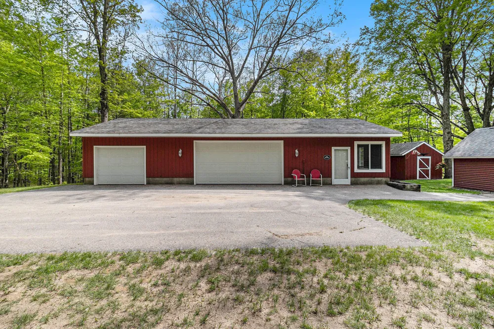 7777 E Washington Road Branch, MI 49402