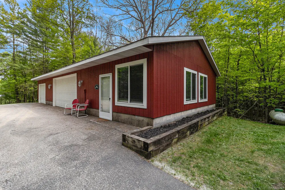 7777 E Washington Road Branch, MI 49402