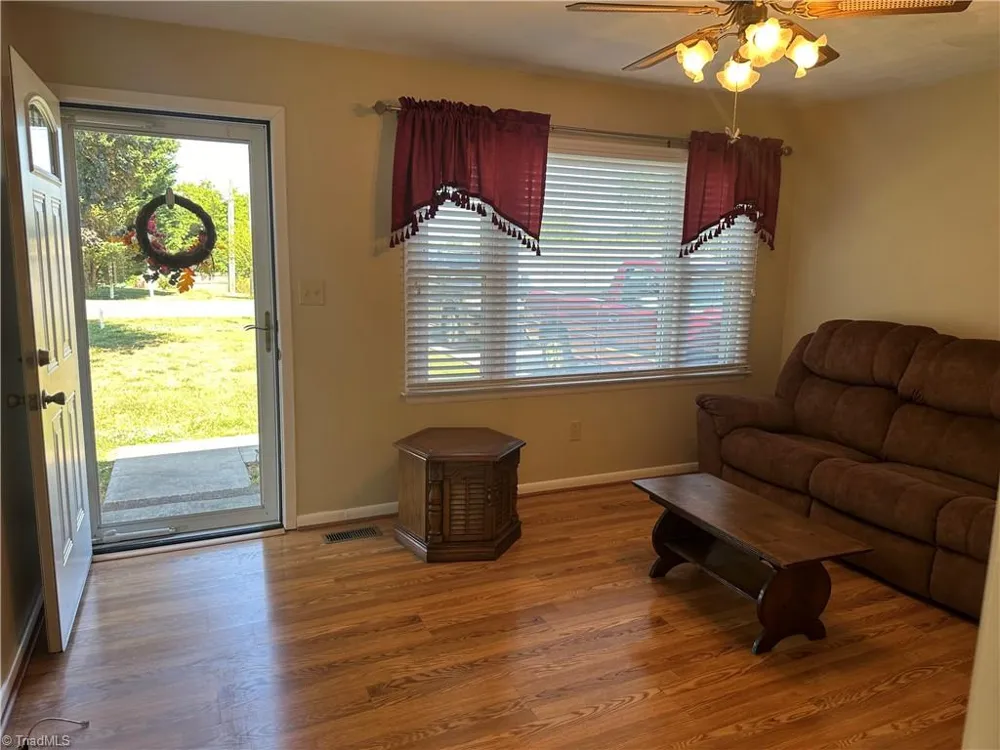 184 Shamrock Avenue Mount Airy, NC 27030