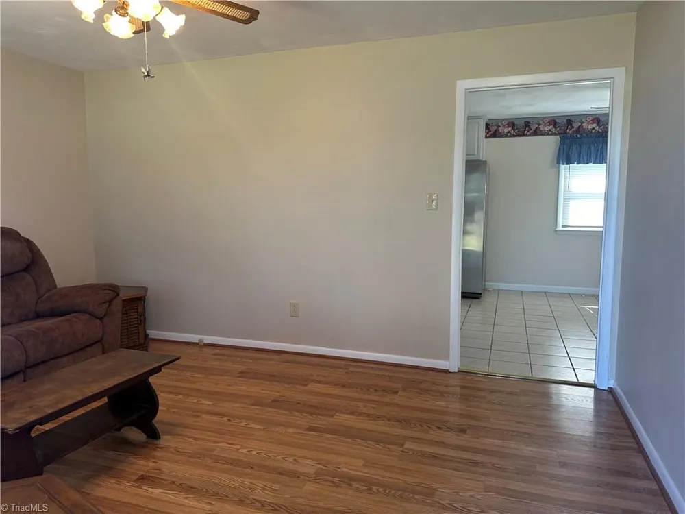 184 Shamrock Avenue Mount Airy, NC 27030