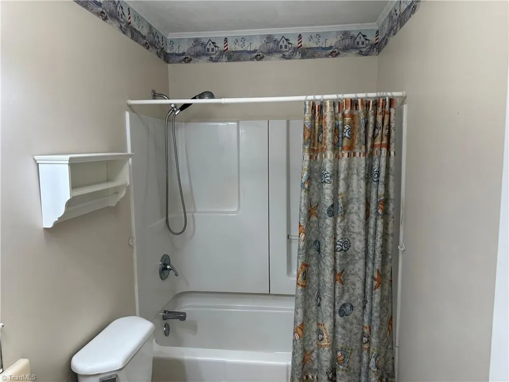 184 Shamrock Avenue Mount Airy, NC 27030