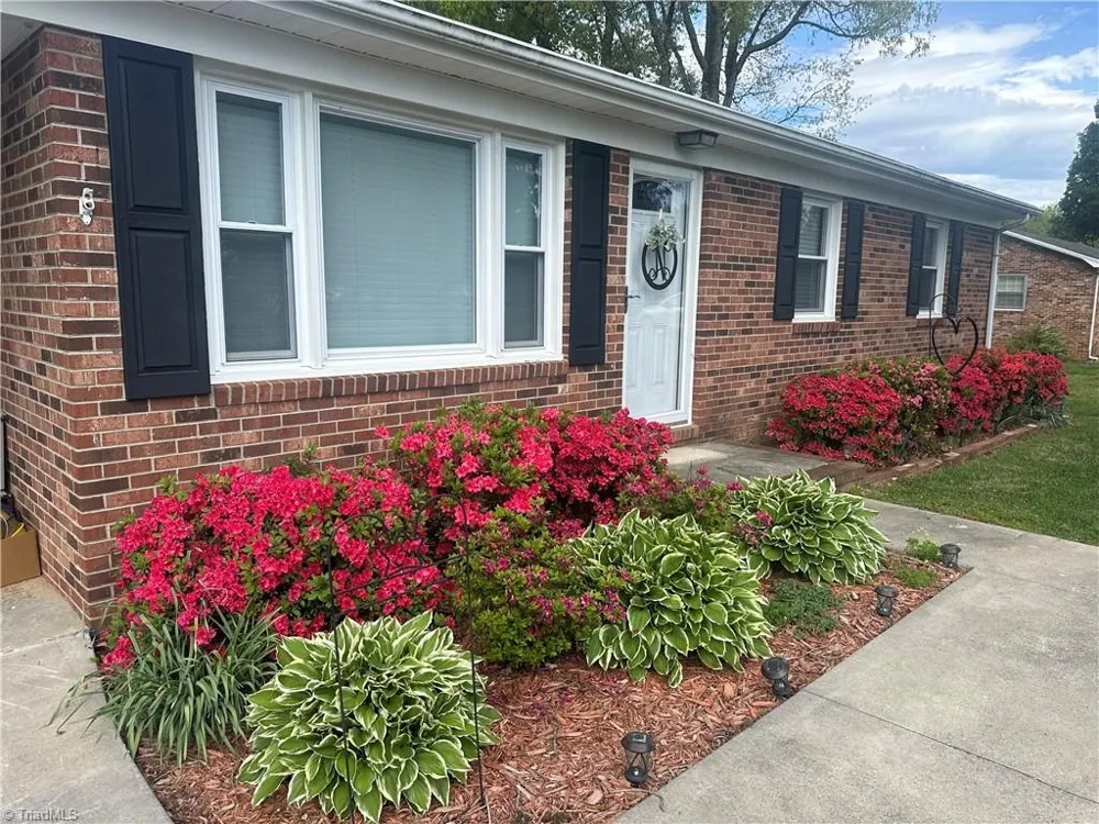 184 Shamrock Avenue Mount Airy, NC 27030