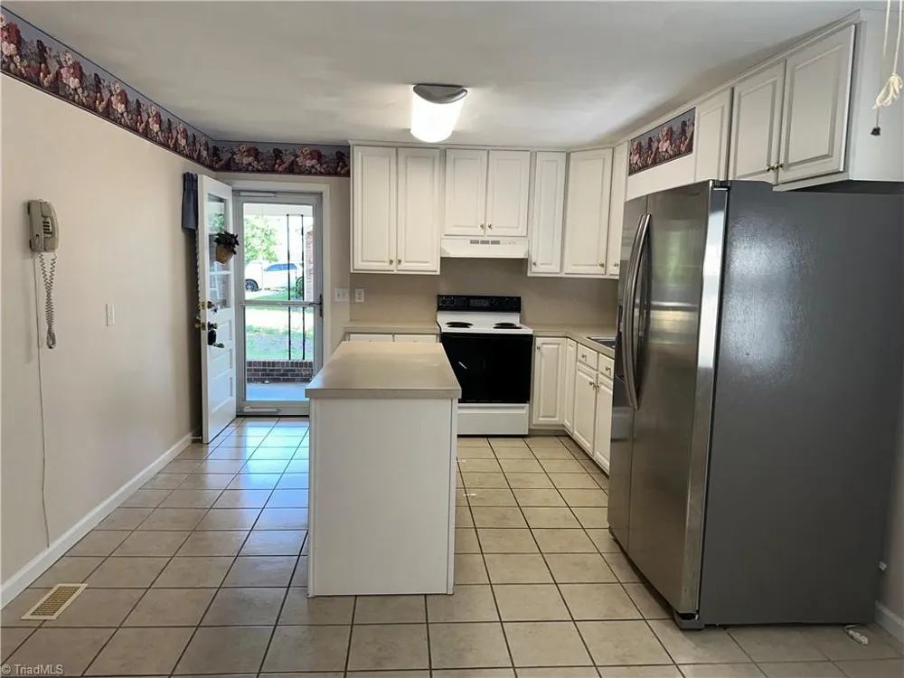 184 Shamrock Avenue Mount Airy, NC 27030