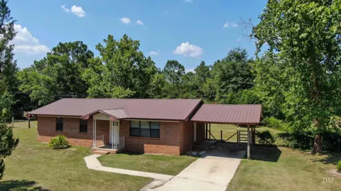 1737 S County Highway 183