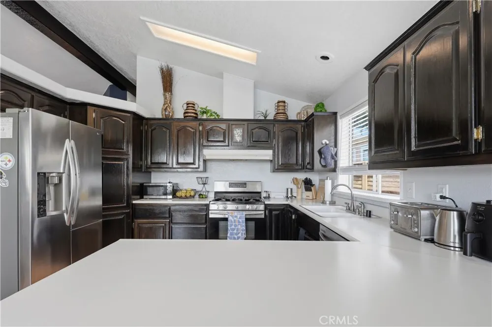 20123 Edgewater Canyon Country, CA 91351