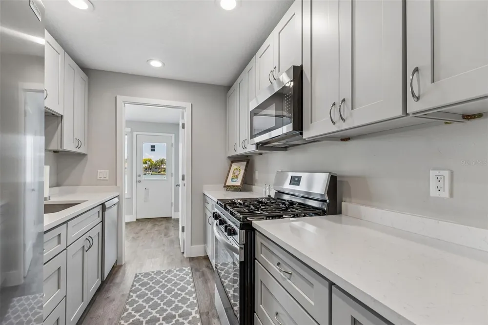 5955 30TH AVENUE S #105 Gulfport, FL 33707