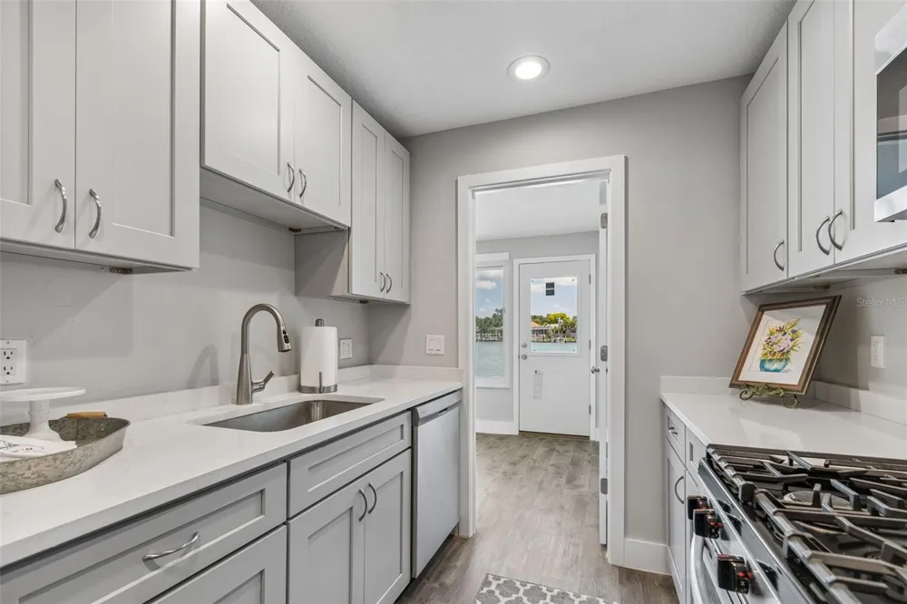 5955 30TH AVENUE S #105 Gulfport, FL 33707