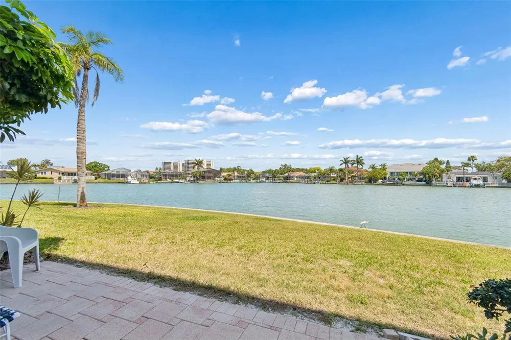 5955 30TH AVENUE S #105 Gulfport, FL 33707