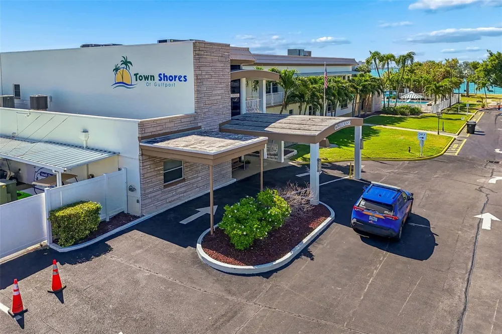 5955 30TH AVENUE S #105 Gulfport, FL 33707