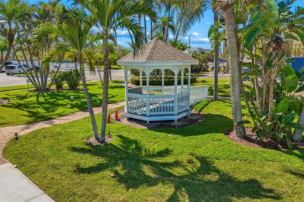 5955 30TH AVENUE S #105 Gulfport, FL 33707