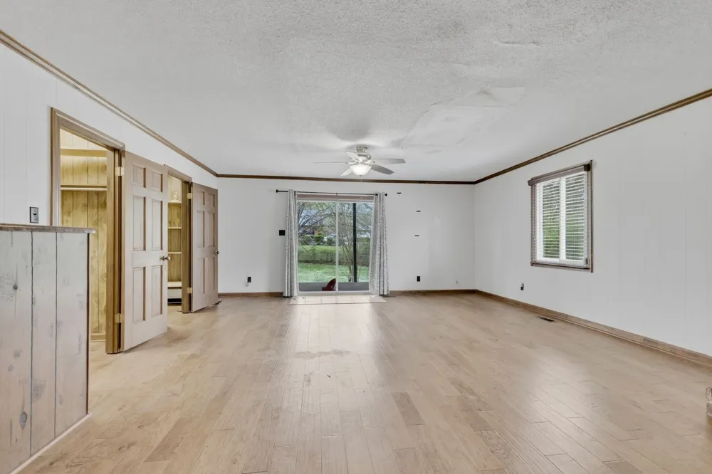 31 Colonial Cv Jackson, TN 38305