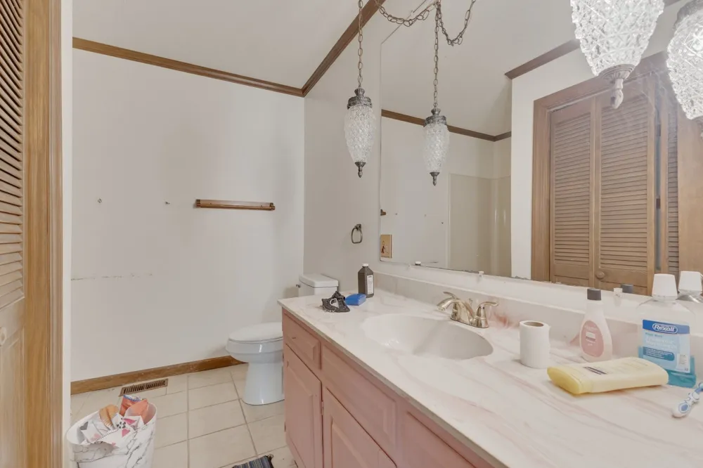 31 Colonial Cv Jackson, TN 38305