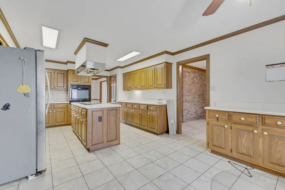 31 Colonial Cv Jackson, TN 38305