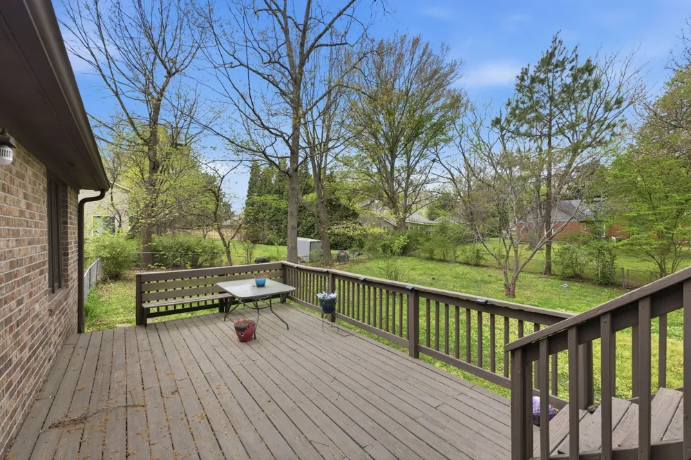 31 Colonial Cv Jackson, TN 38305