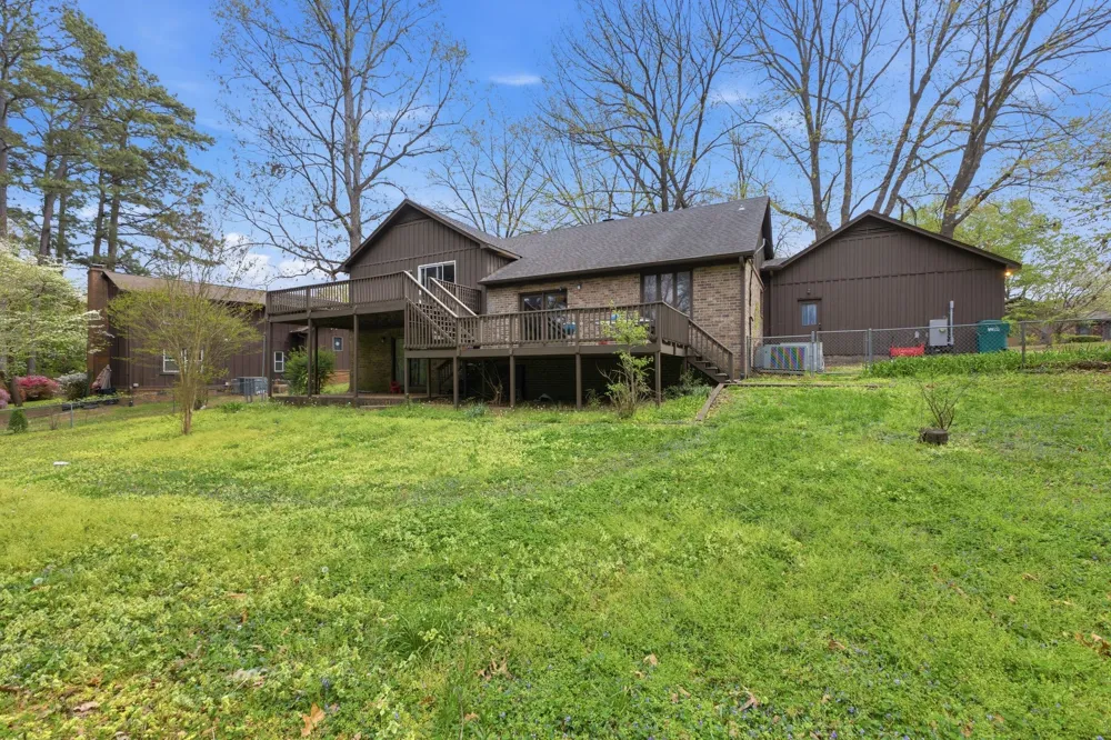 31 Colonial Cv Jackson, TN 38305