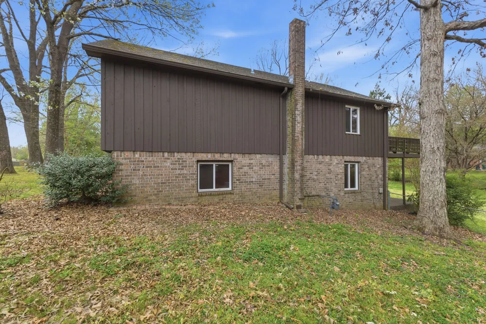 31 Colonial Cv Jackson, TN 38305
