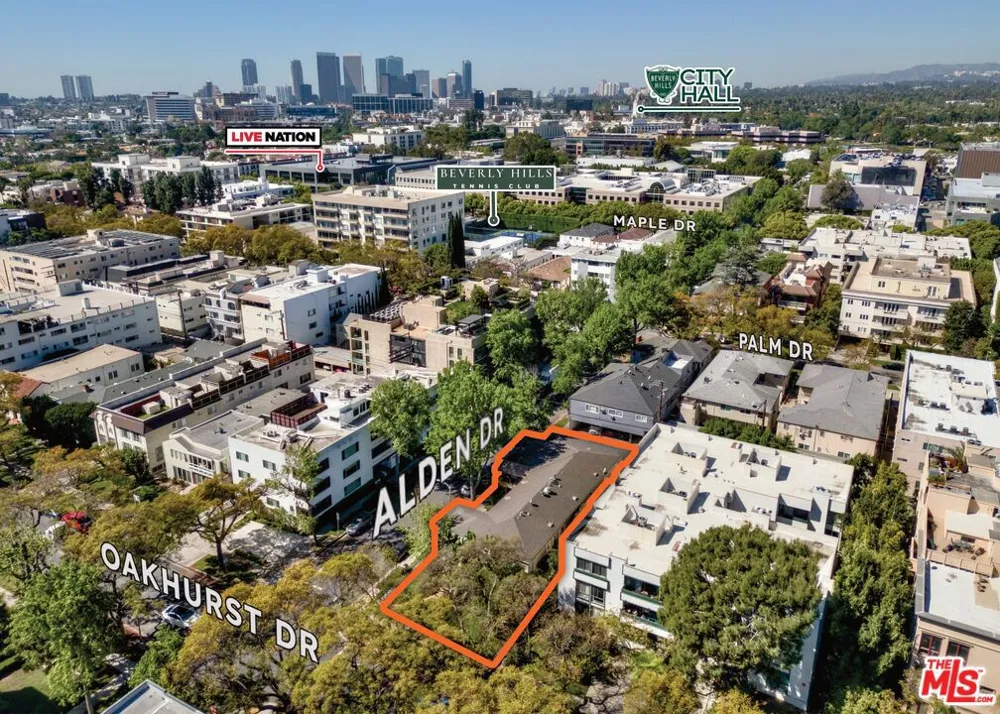 401 Oakhurst Drive Beverly Hills, CA 90210