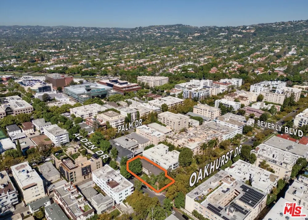 401 Oakhurst Drive Beverly Hills, CA 90210