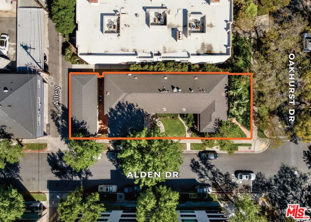 401 Oakhurst Drive Beverly Hills, CA 90210